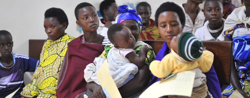 Banner image of Rwandan women with their children. Photo credit: Riccardo Gangale for USAID/Courtesy of Photoshare.