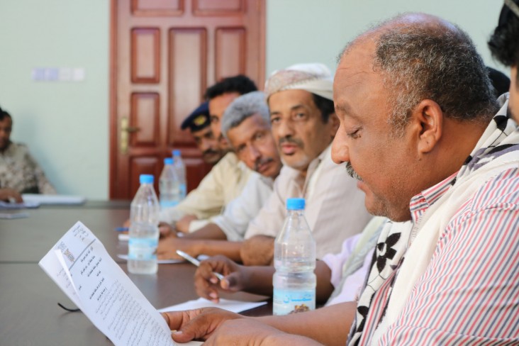 A meeting organized by Yemen Communities Stronger Together (YCST) to strengthen cooperation and collaboration between local authorities 