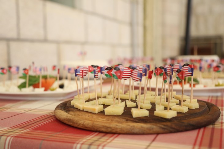 Cheese with US/Jordan Flags