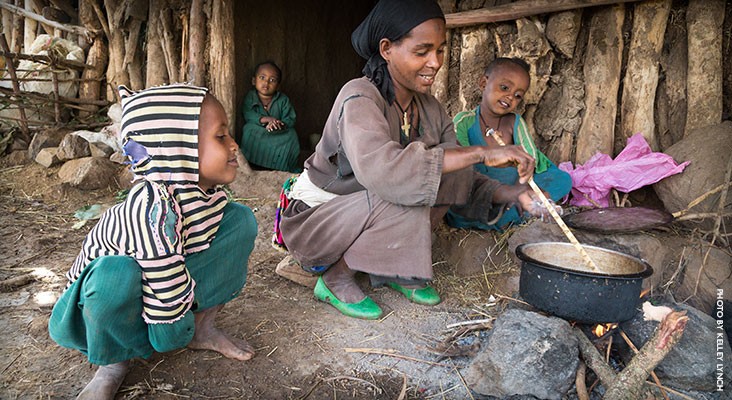 Image of mother cooking nutritious food for her children in Ethiopia