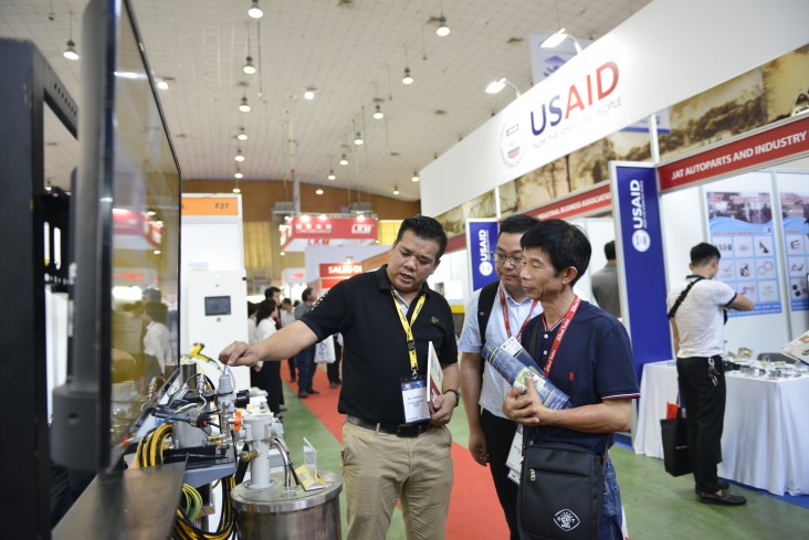 USAID đang hỗ trợ nâng cao năng lực kết nối của các doanh nghiệp nhỏ và vừa Việt Nam.