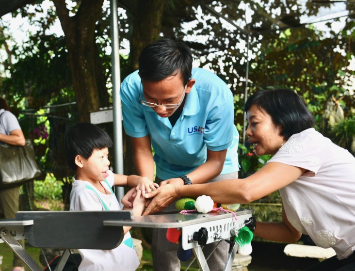 USAID hỗ trợ dịch vụ phục hồi chức năng tại Bình Phước.