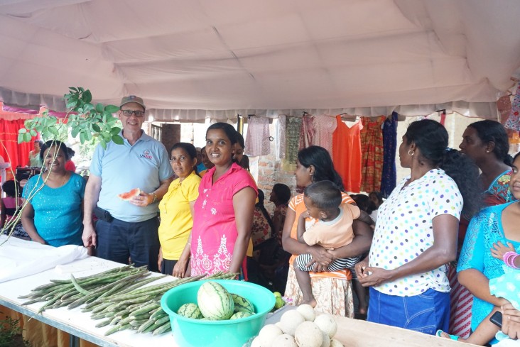 Mr Aeschlimann also met with members of women’s organizations who received livelihood training and inspected their products. These interventions were supported by USAID under an initiative implemented by Global Communities and the Peragamana Guild.