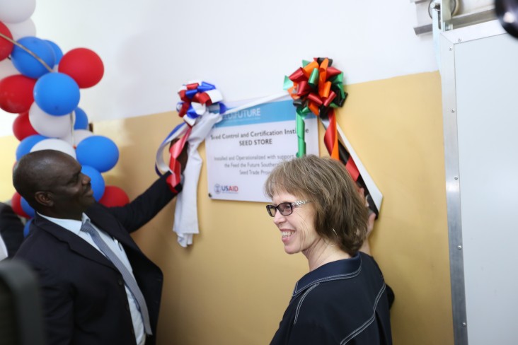 USAID Zambia Director Sheryl Stumbras hands over the cold-storage seed facility to the Acting Permanent Secretary, Ministry of Agriculture, Mr. Morgan Malambo, on September 9. 2019.