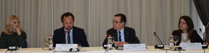 Амбасадорот на САД Џес Бејли на конференцијата за антикорупција