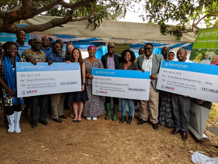 The Feed the Future Tanzania Advancing Youth activity disbursed six grants worth $527,000 to small businesses and private organizations from Iringa, Mbeya and Zanzibar.