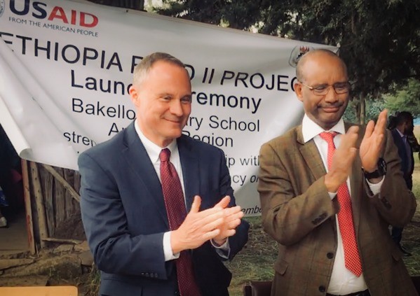 Image of US Ambassador Raynor and Minister of Education in Ethiopia