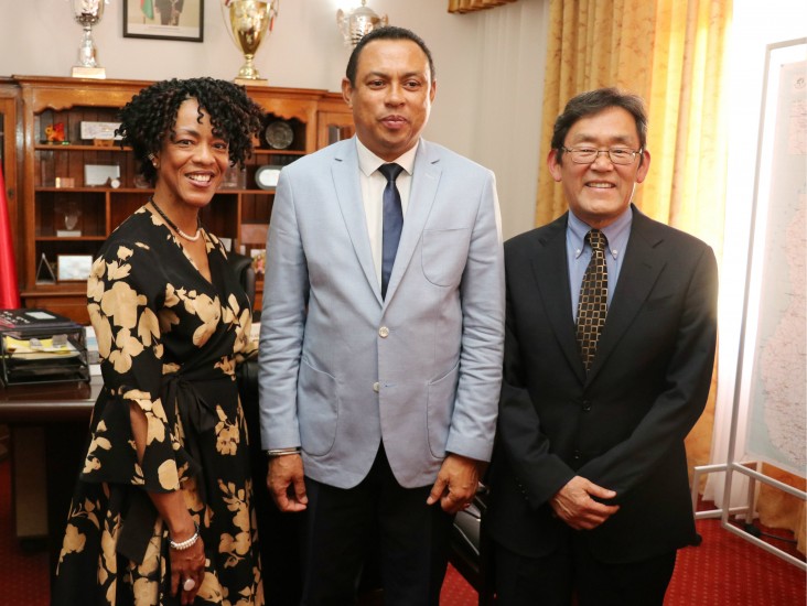 U.S. Ambassador Robert T. Yamate and USAID Mission Director Michele Godette announced the award of an additional emergency assistance of one million dollars to support the Government of Madagascar’s efforts to manage the plague outbreak