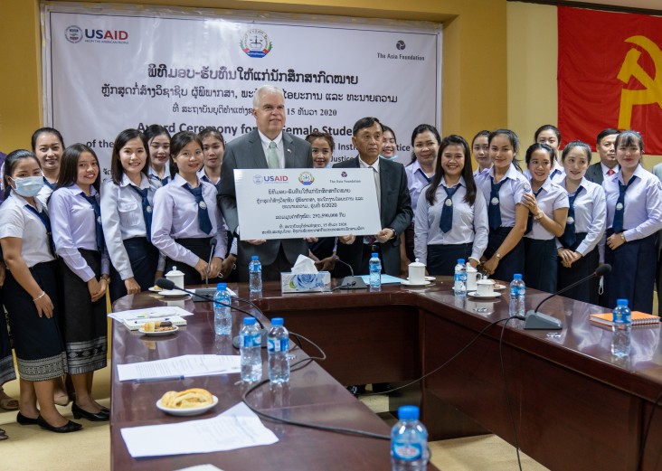 U.S. Ambassador to Laos Dr. Peter M. Haymond presented scholarships to 18 female law graduates at a ceremony in Vientiane Capital. 