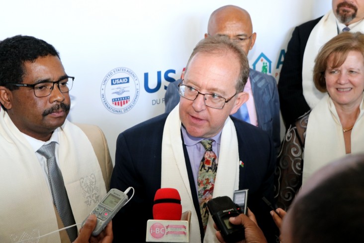 U.S. Ambassador to the Republic of Madagascar, Michael Pelletier speaks to reporters