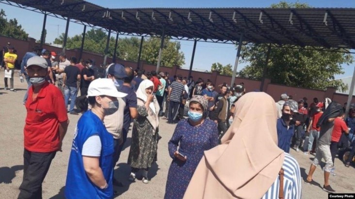 The U.S. Government and IOM Support more than 600 Stranded Tajik Migrants Return Home from Kazakhstan