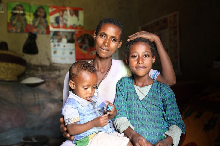 Image of Ethiopian mother and two children