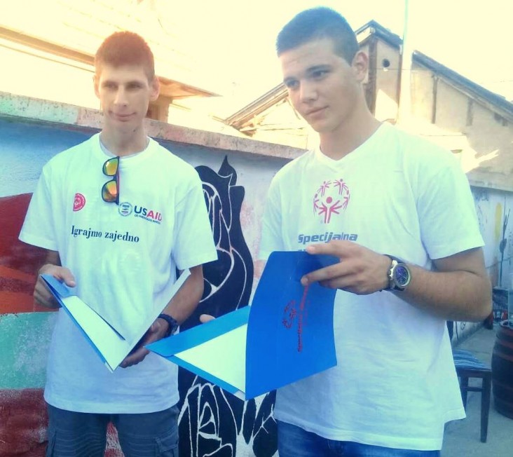 Stvaranje inkluzivnih zajednica: Srbija osnažuje mlade da daju svoj doprinos