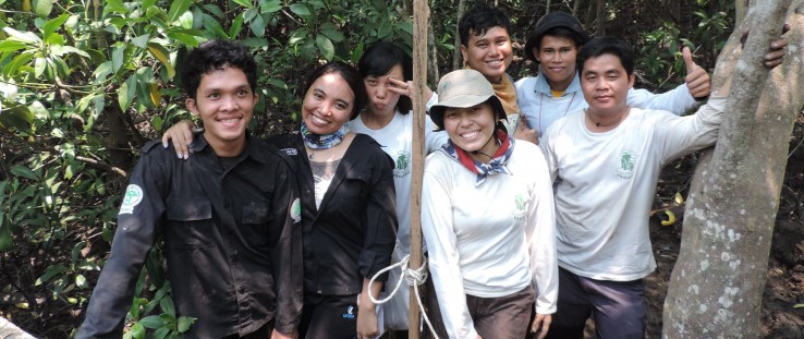 Yagasu researchers and college students collaborate on carbon and mangrove research in North Sumatra, Indonesia.