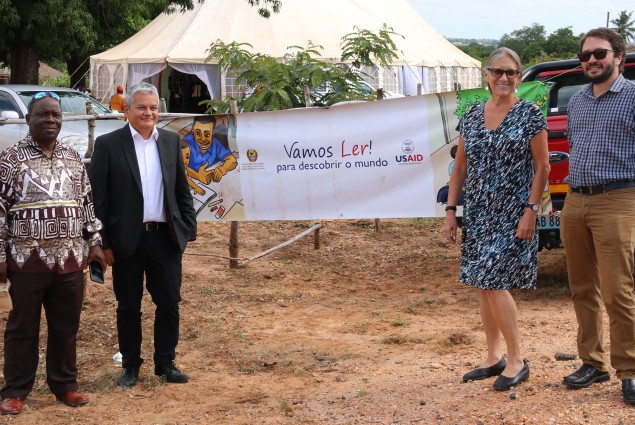 Vamos Ler and USAID Team in Zambezia Province