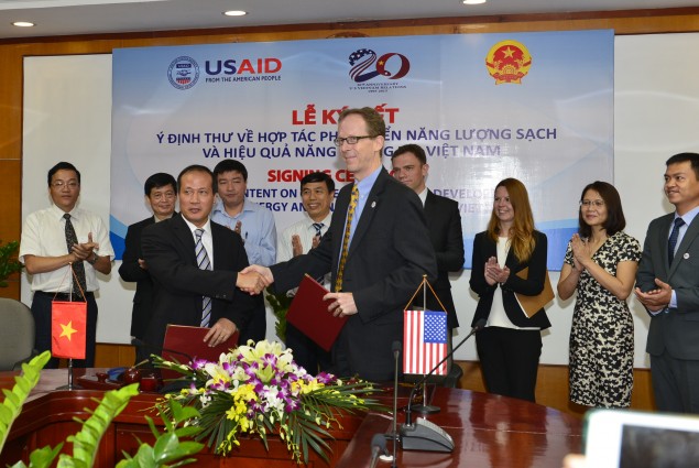 USAID and Ministry of Industry and Trade sign LOI on clean energy and energy efficiency cooperation