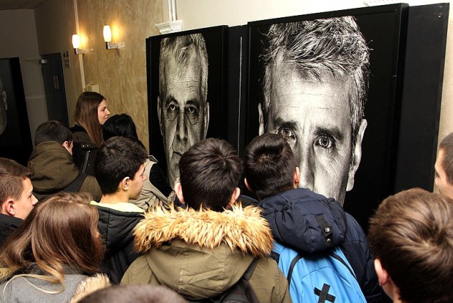 Students in Jajce, Bosnia and Herzegovina, viewing ‘Lično (Personal): Portraits of War Victims’ exhibition (supported by the USAID PRO-Future project).