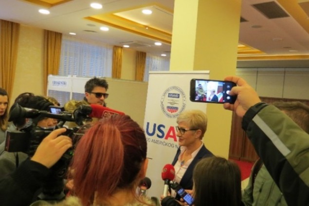 Bosnia Launches USAID Electricity Price Comparison Tool so Households and Small Businesses Can Choose Suppliers – and Save