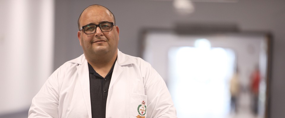 Dr. Eqab Al-Rawahna was the director of the Emergency Department at Al Bashir Hospital, Jordan’s largest public hospital, when COVID-19 arrived in the country. / Mohammad Magayda for USAID