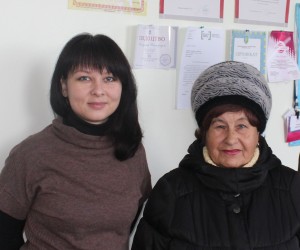 Assistant coordinator of the Ukrainian Helsinki Human Rights Union branch Natalia Yesina (left) presented Nina’s case in the court and helped her renew the pension.