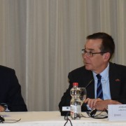 Амбасадорот на САД Џес Бејли на конференцијата за антикорупција