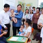 Lao Government Delegation Visits Vietnam Nutrition Experts ahead of National Institute of Nutrition Launch