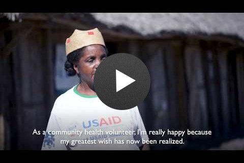A Female Community Health Volunteer Raises a Health Center in Madagascar