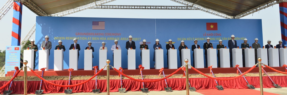 Hoa Kỳ và Việt Nam tăng cường quan hệ đối tác về khắc phục hậu quả chiến tranh